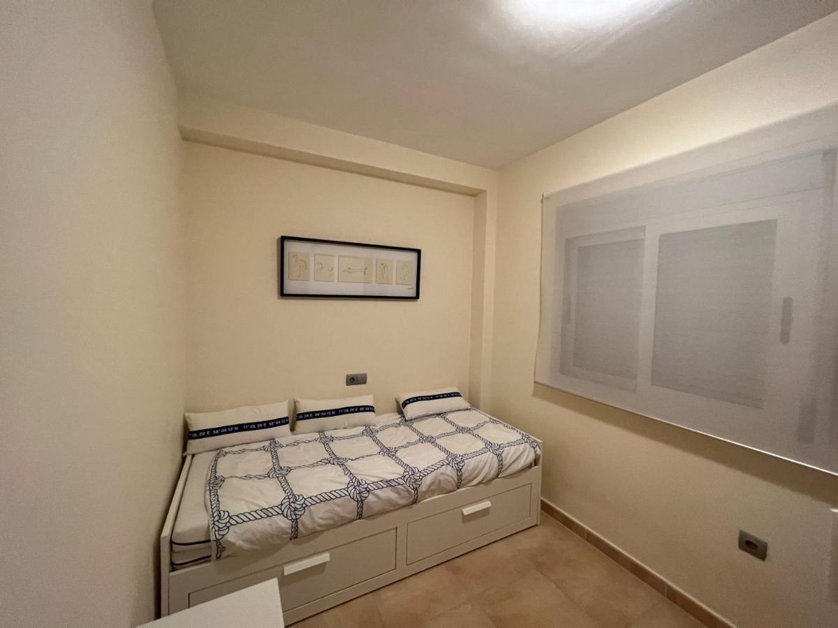 Apartamento Familiar Con Piscina A Un Paso De Playa Cala Sirenas Miami Playa Ngoại thất bức ảnh